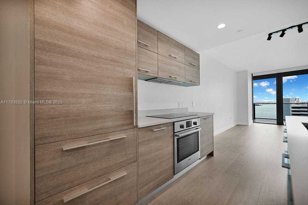 Small Image of 650 NORTH EAST 32ND ST #1004, Miami Number 27