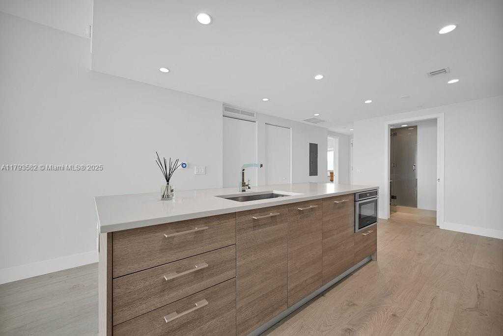 Small Image of 650 NORTH EAST 32ND ST #1004, Miami Number 28