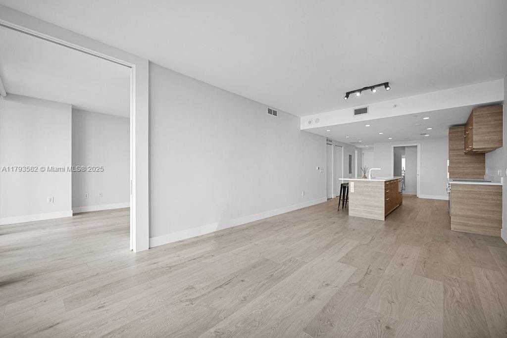 Small Image of 650 NORTH EAST 32ND ST #1004, Miami Number 31