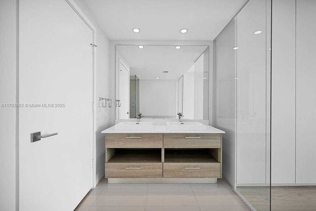 Small Image of 650 NORTH EAST 32ND ST #1004, Miami Number 36