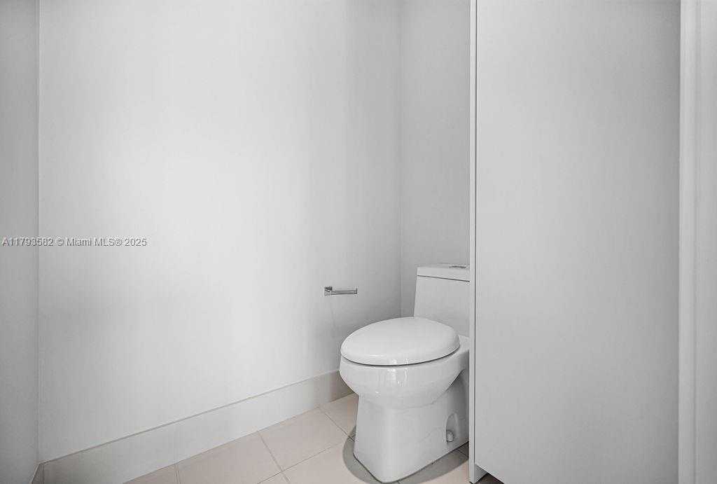 Small Image of 650 NORTH EAST 32ND ST #1004, Miami Number 39