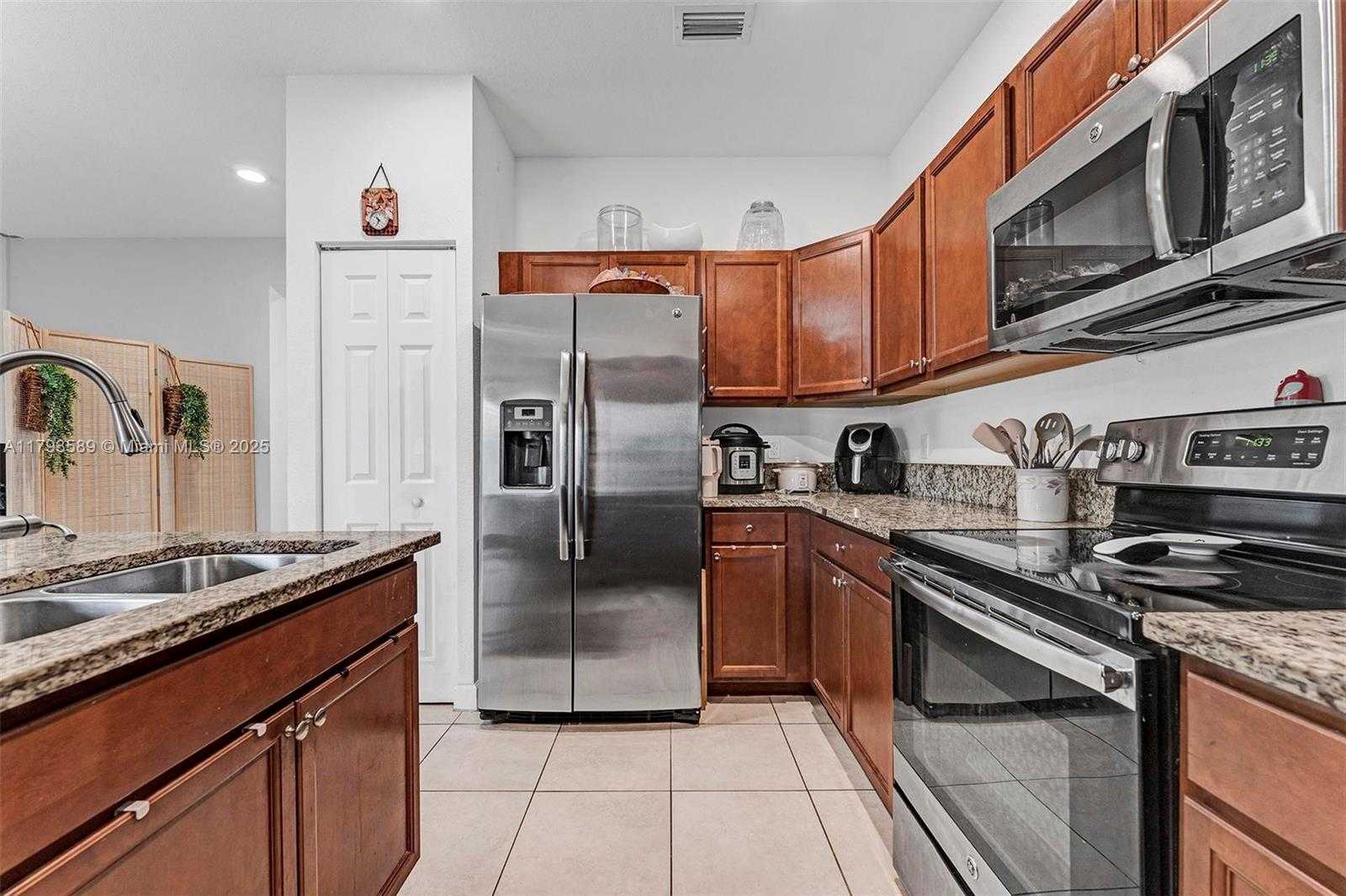 Small Image of 5301 ELLERY TER, West Palm Beach Number 10