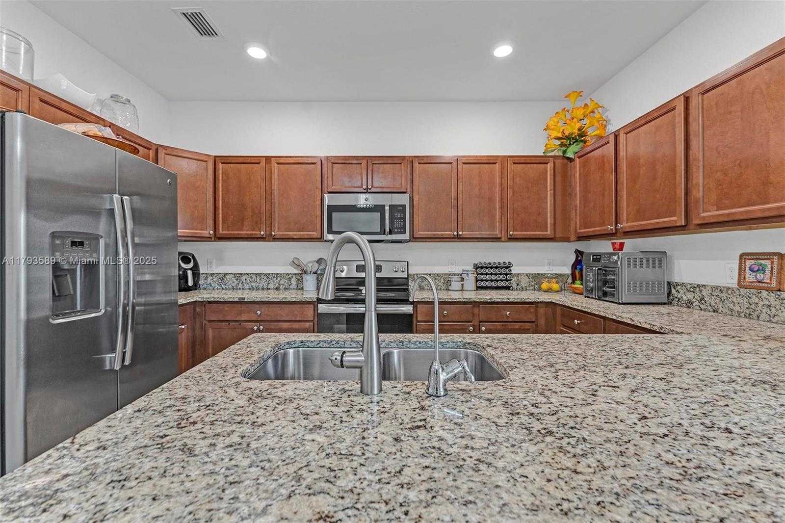 Small Image of 5301 ELLERY TER, West Palm Beach Number 12