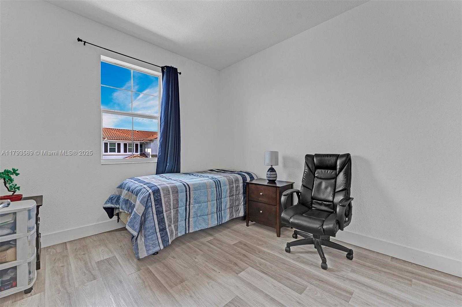 Small Image of 5301 ELLERY TER, West Palm Beach Number 26