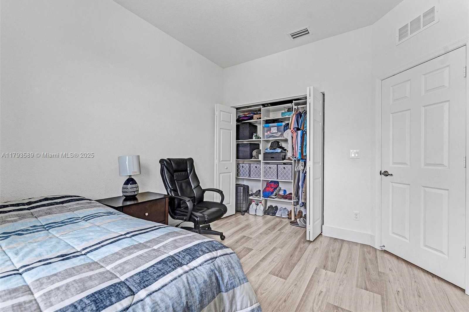 Small Image of 5301 ELLERY TER, West Palm Beach Number 27