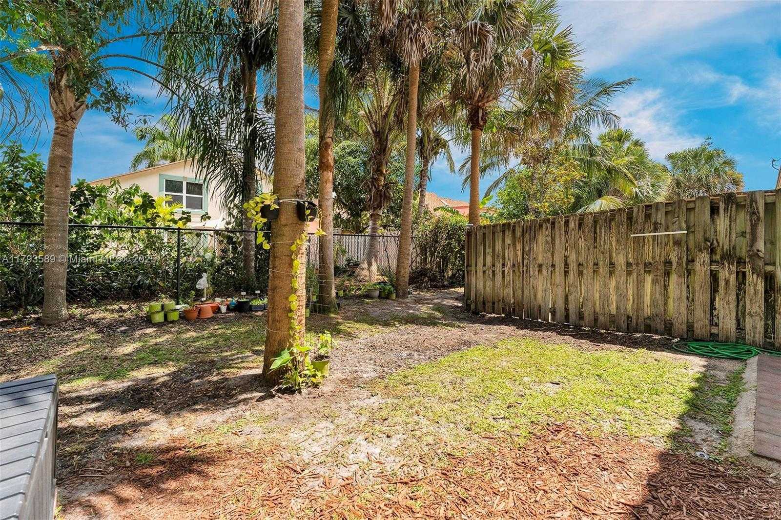 Small Image of 5301 ELLERY TER, West Palm Beach Number 34