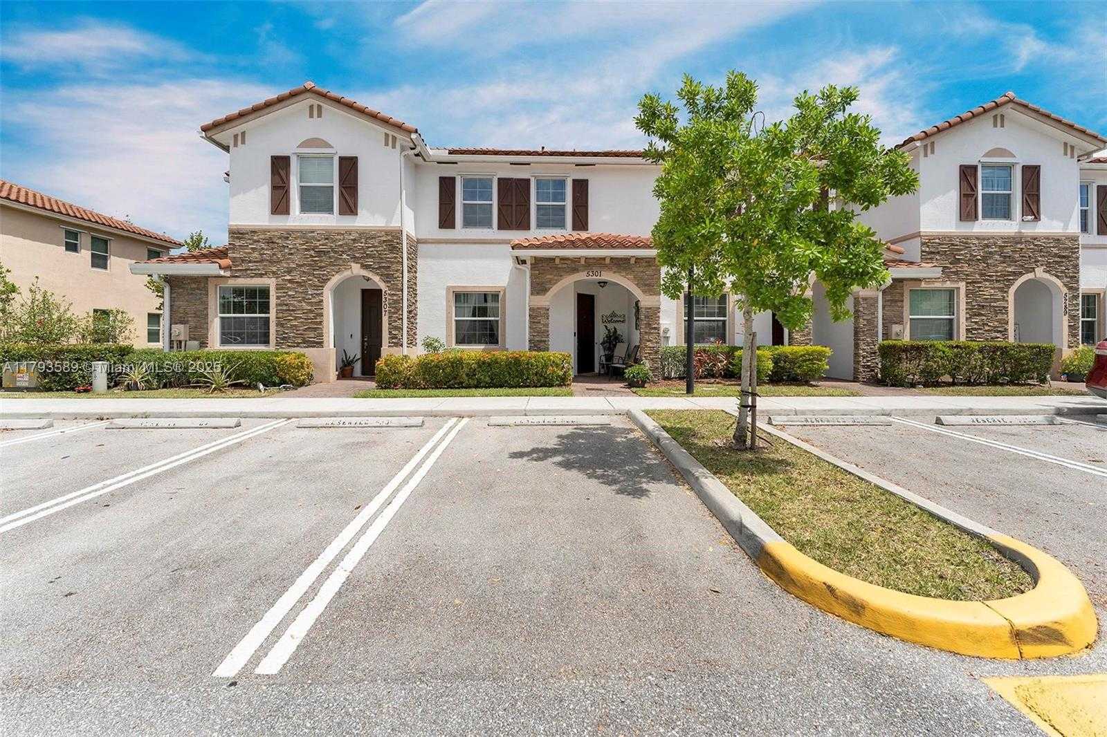 Small Image of 5301 ELLERY TER, West Palm Beach Number 35