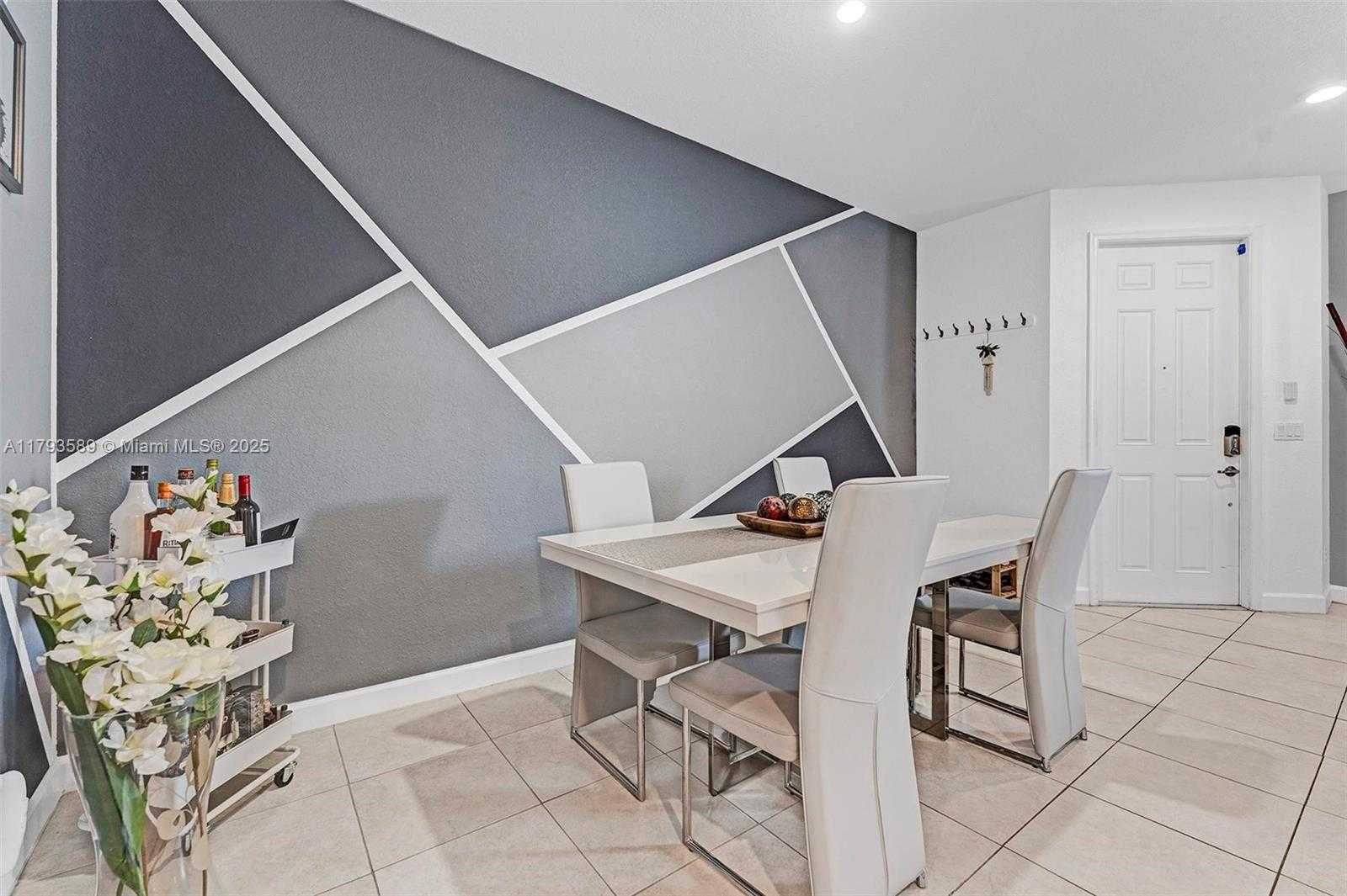 Small Image of 5301 ELLERY TER, West Palm Beach Number 7