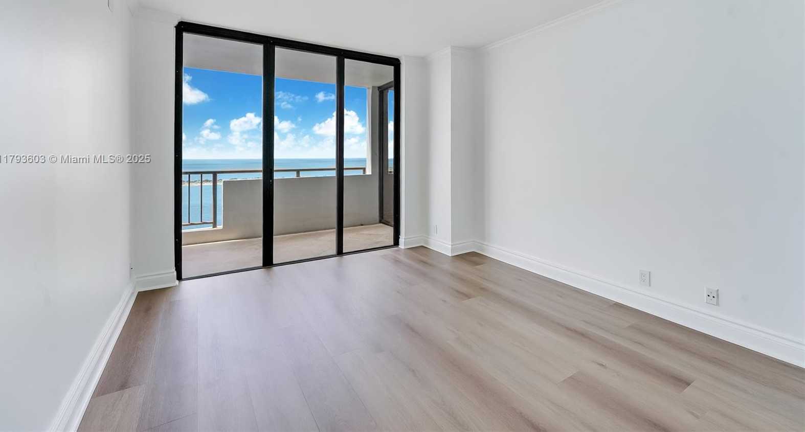 Small Image of 1581 BRICKELL AVE #PH102, Miami Number 10