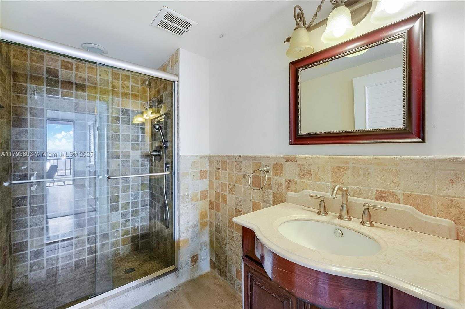 Small Image of 1581 BRICKELL AVE #PH102, Miami Number 12
