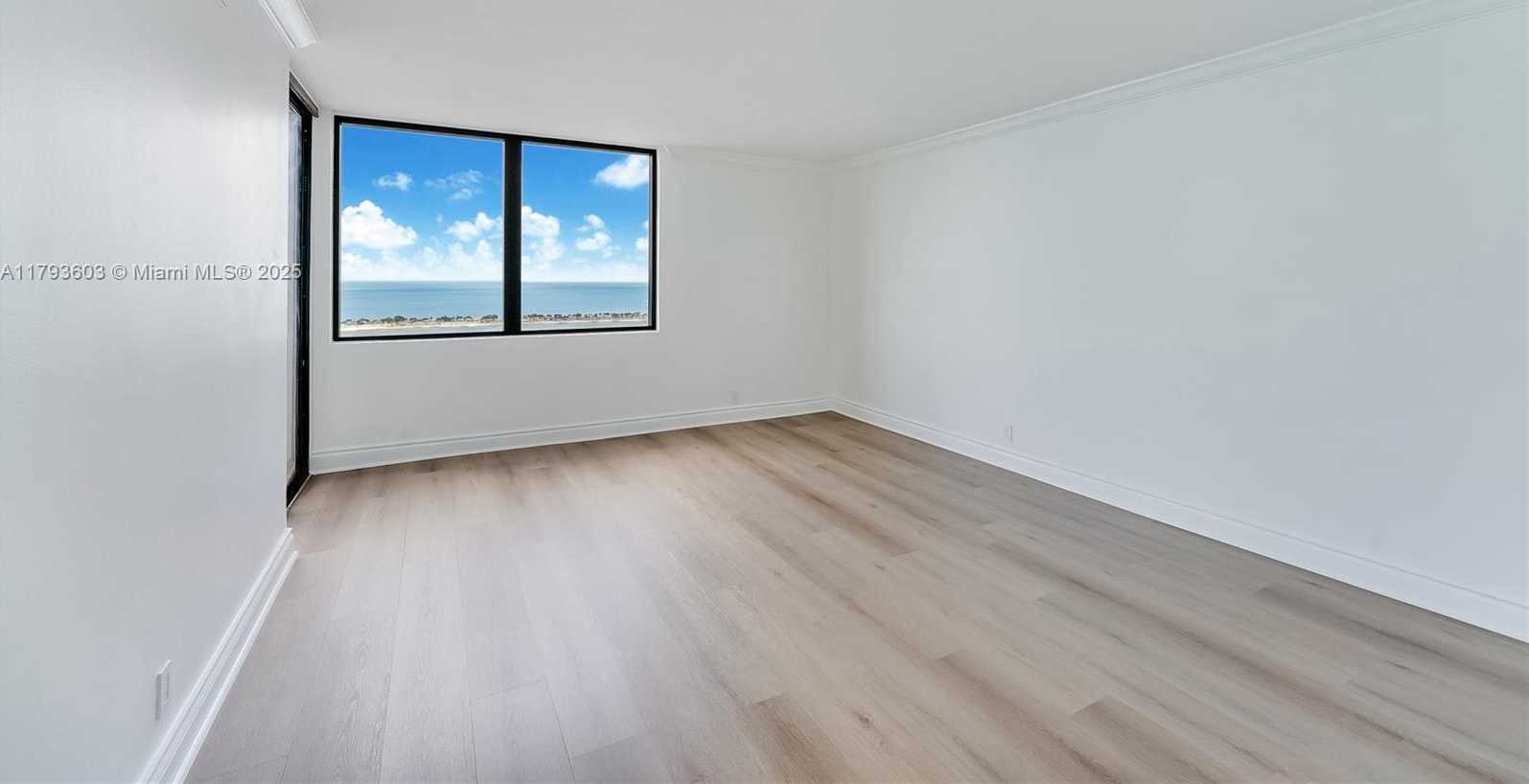 Small Image of 1581 BRICKELL AVE #PH102, Miami Number 13