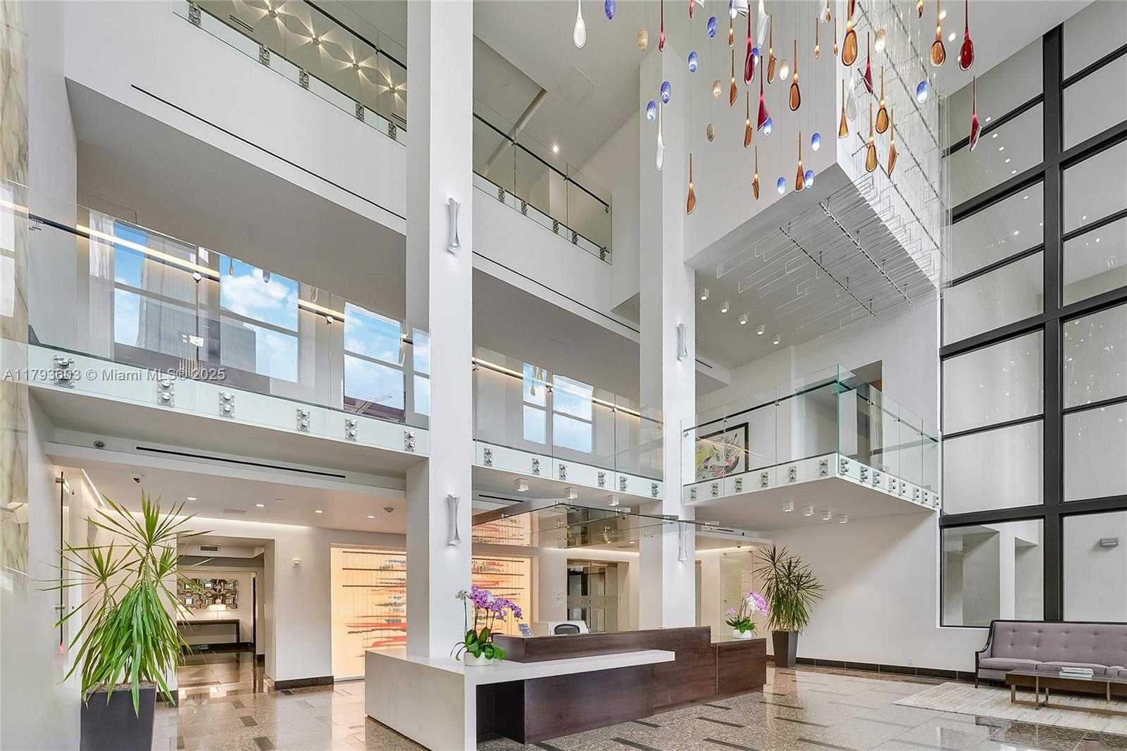 Small Image of 1581 BRICKELL AVE #PH102, Miami Number 18