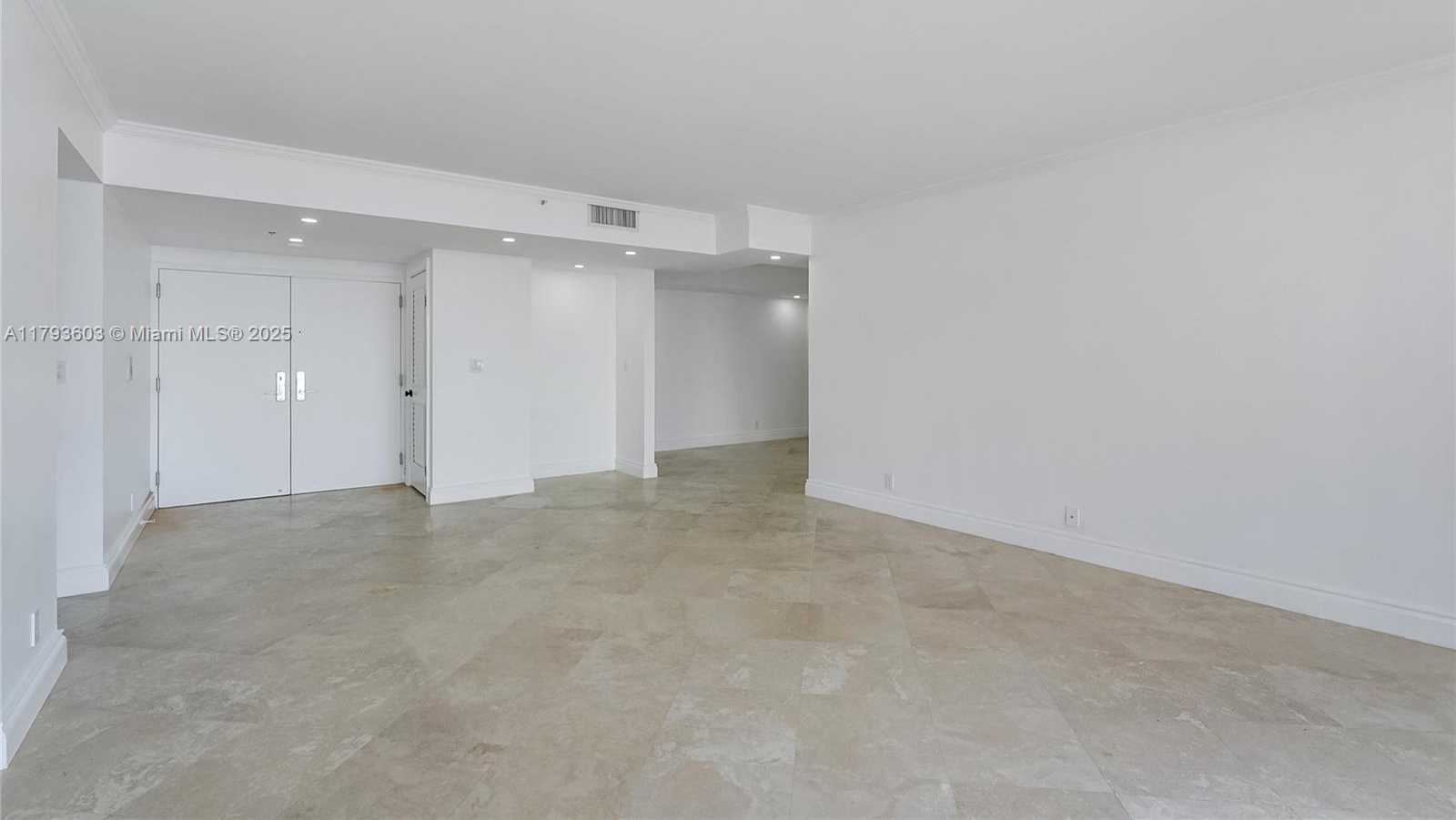 Small Image of 1581 BRICKELL AVE #PH102, Miami Number 2