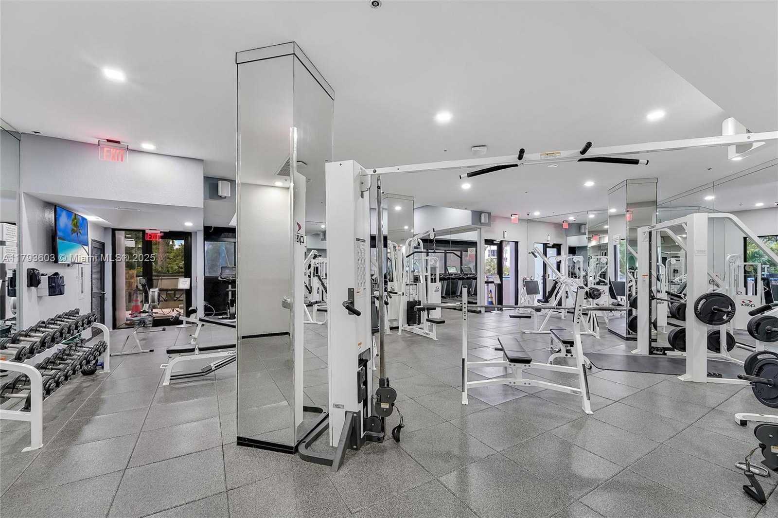 Small Image of 1581 BRICKELL AVE #PH102, Miami Number 24