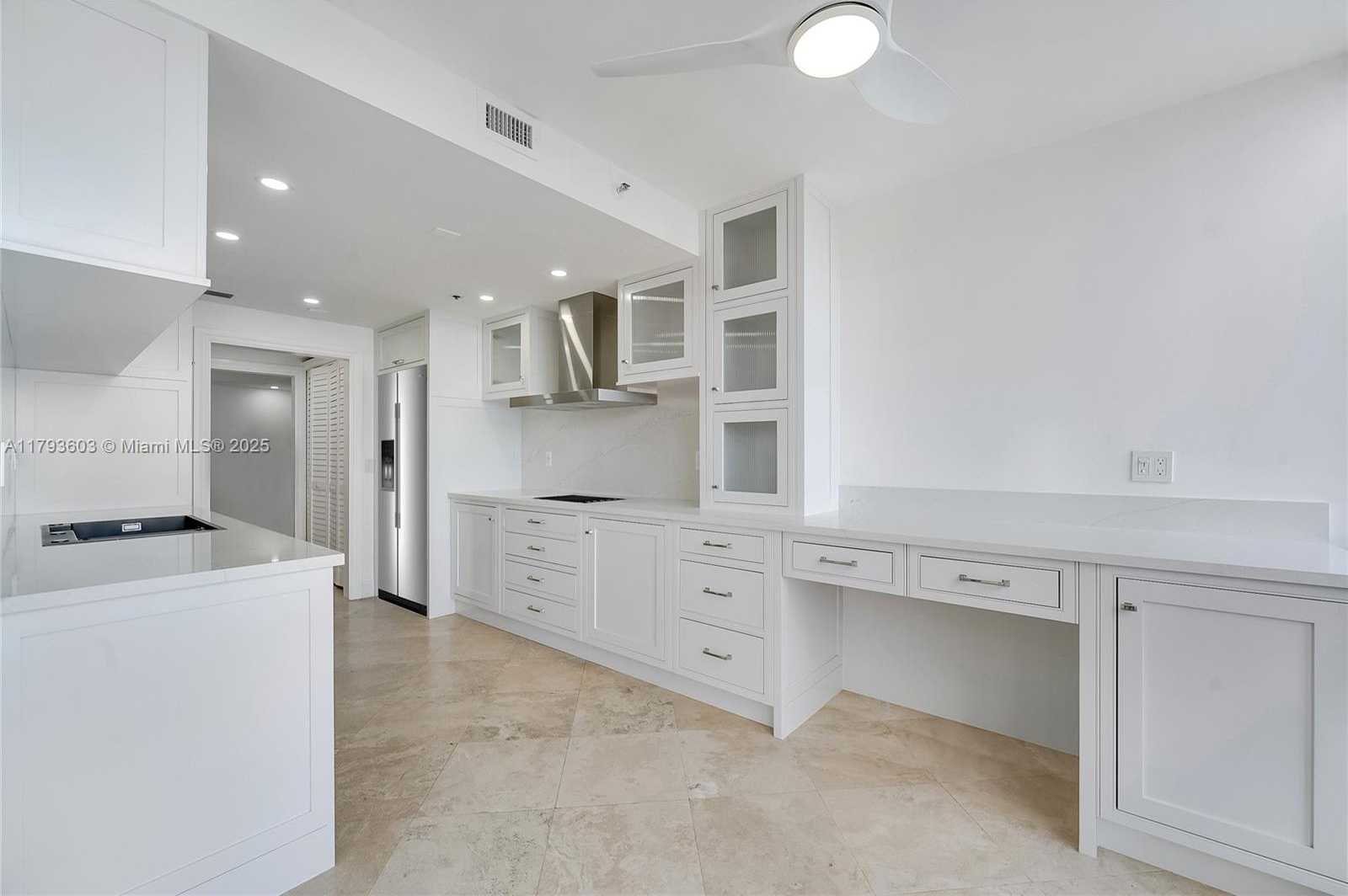Small Image of 1581 BRICKELL AVE #PH102, Miami Number 7