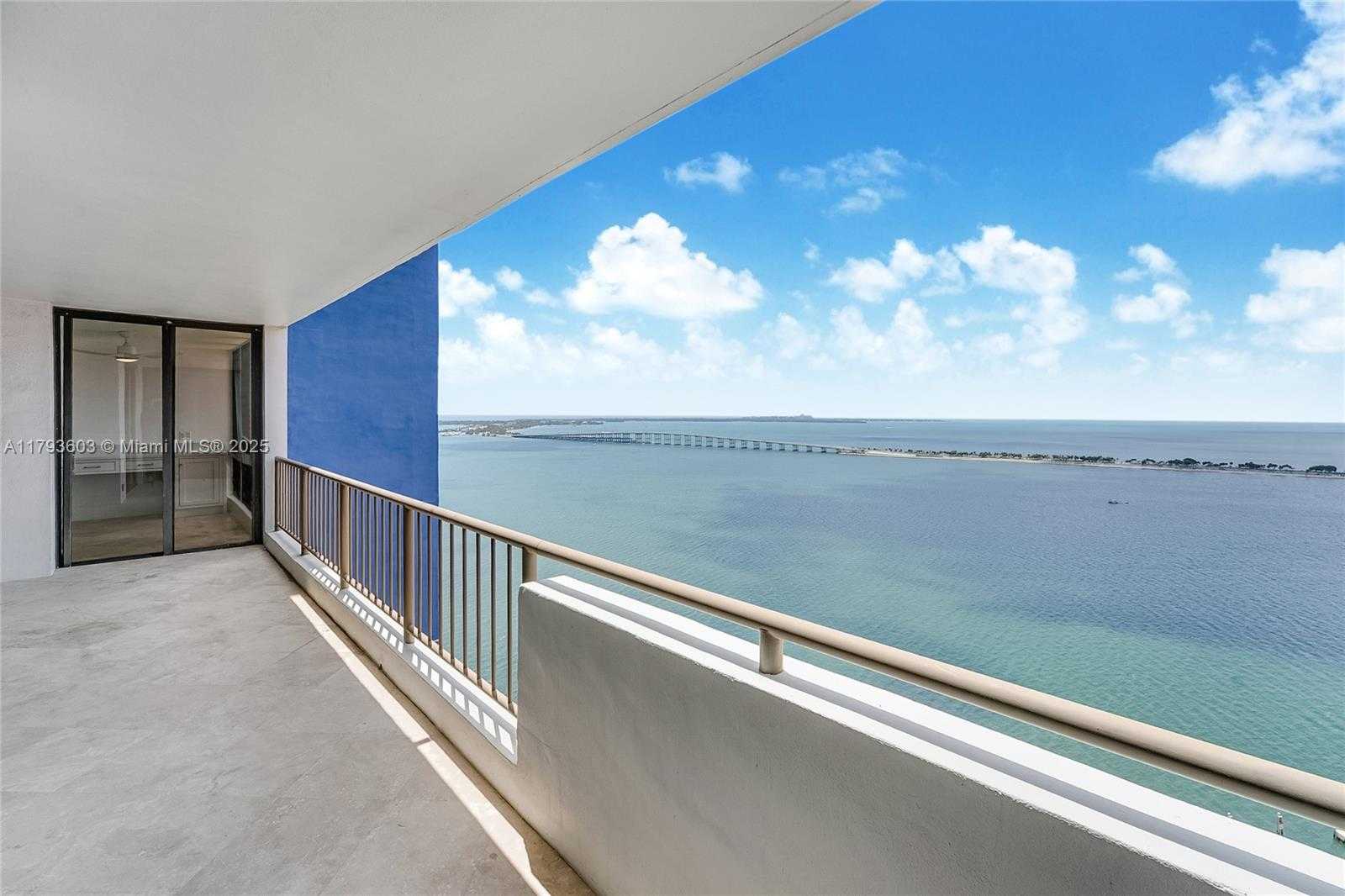Small Image of 1581 BRICKELL AVE #PH102, Miami Number 8