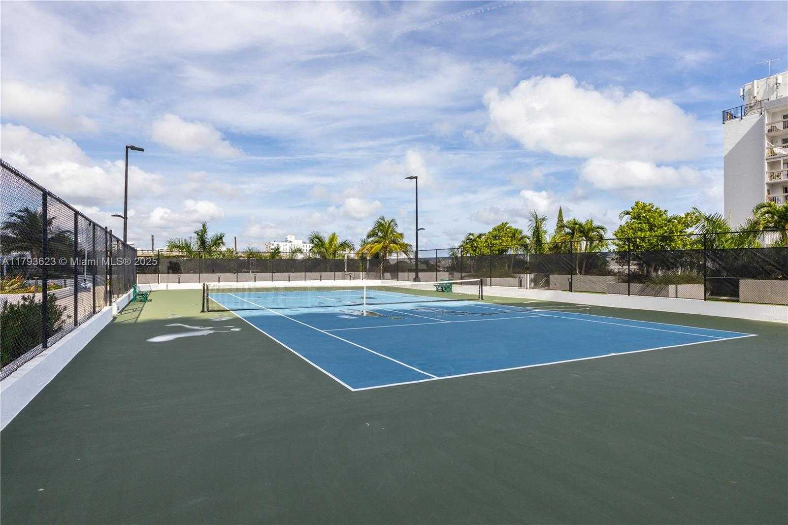 Small Image of 1330 WEST AVE #1013, Miami Beach Number 22