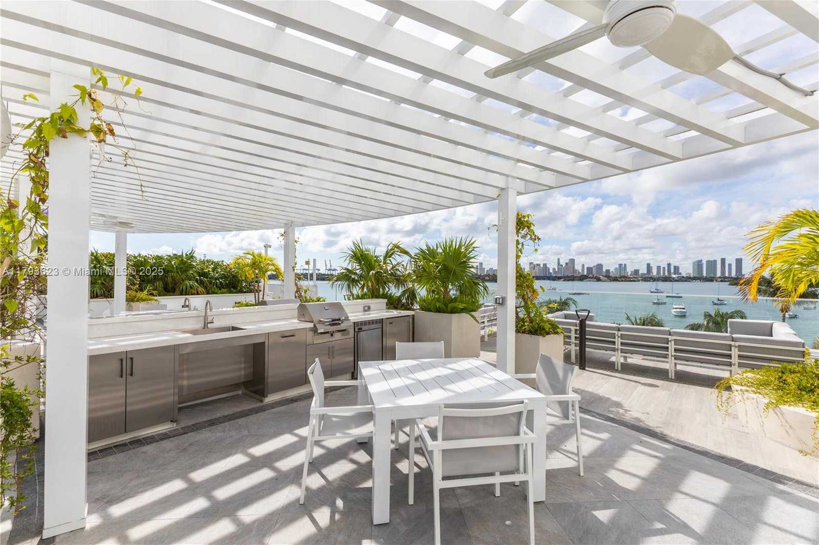 Small Image of 1330 WEST AVE #1013, Miami Beach Number 26