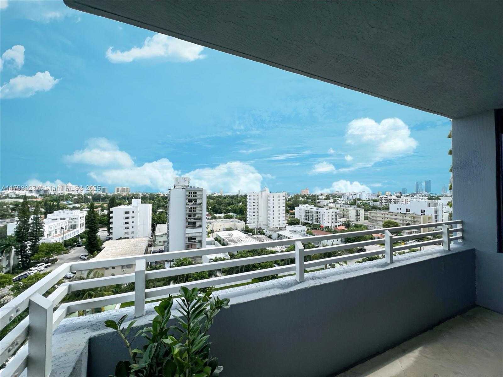Small Image of 1330 WEST AVE #1013, Miami Beach Number 4