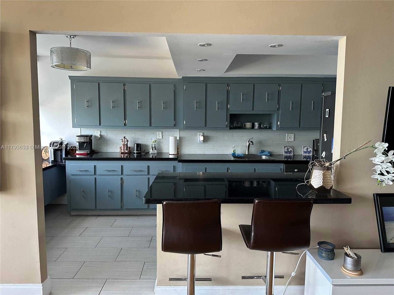 Small Image of 301 174TH ST #401, Sunny Isles Beach Number 10