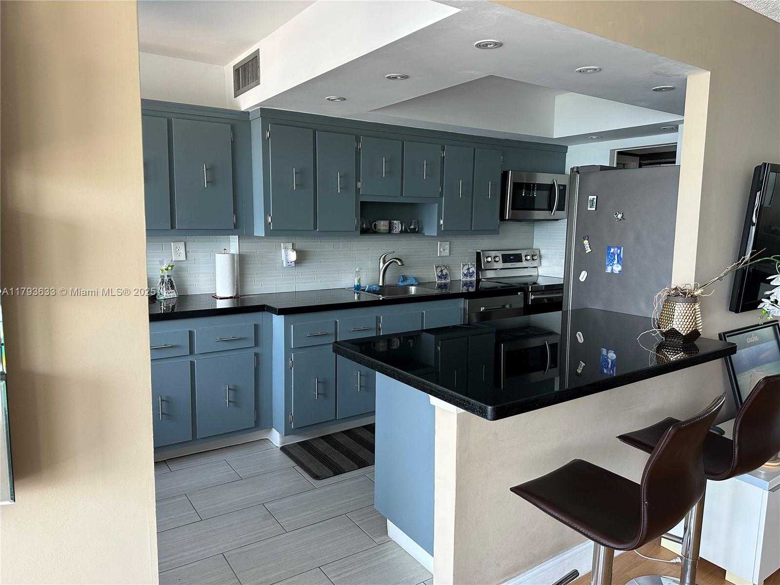 Small Image of 301 174TH ST #401, Sunny Isles Beach Number 11