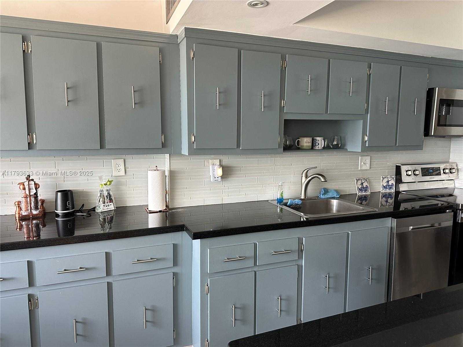 Small Image of 301 174TH ST #401, Sunny Isles Beach Number 12