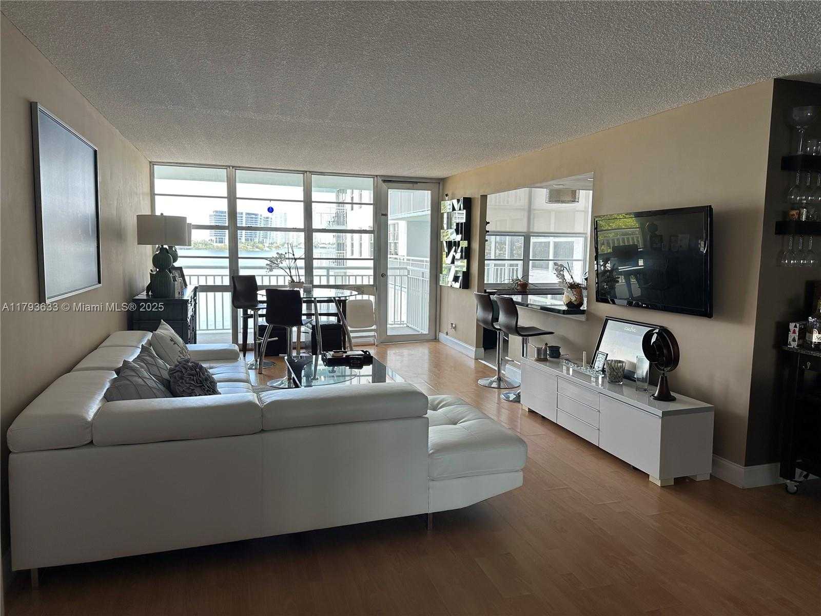 Small Image of 301 174TH ST #401, Sunny Isles Beach Number 14