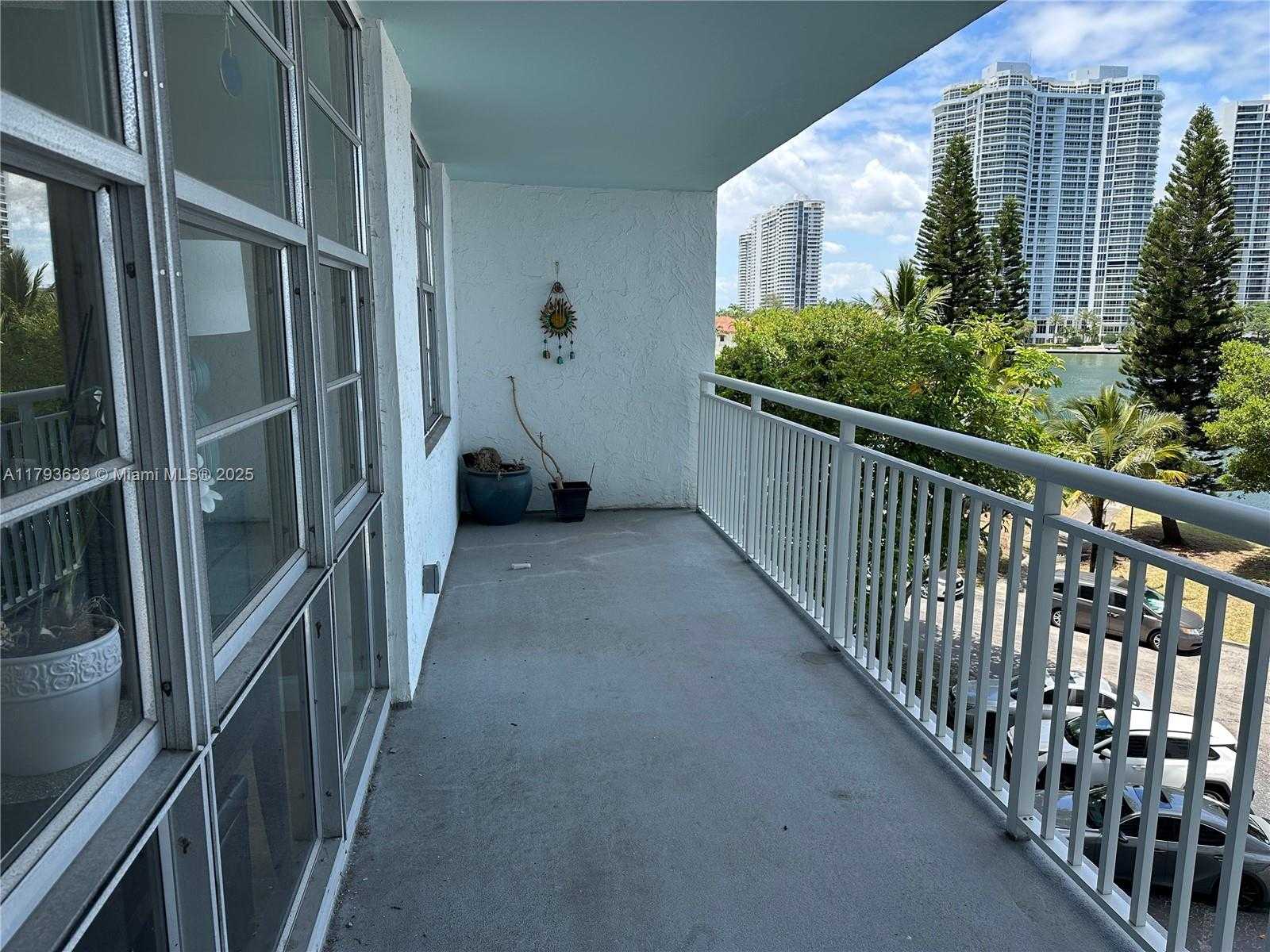 Small Image of 301 174TH ST #401, Sunny Isles Beach Number 20