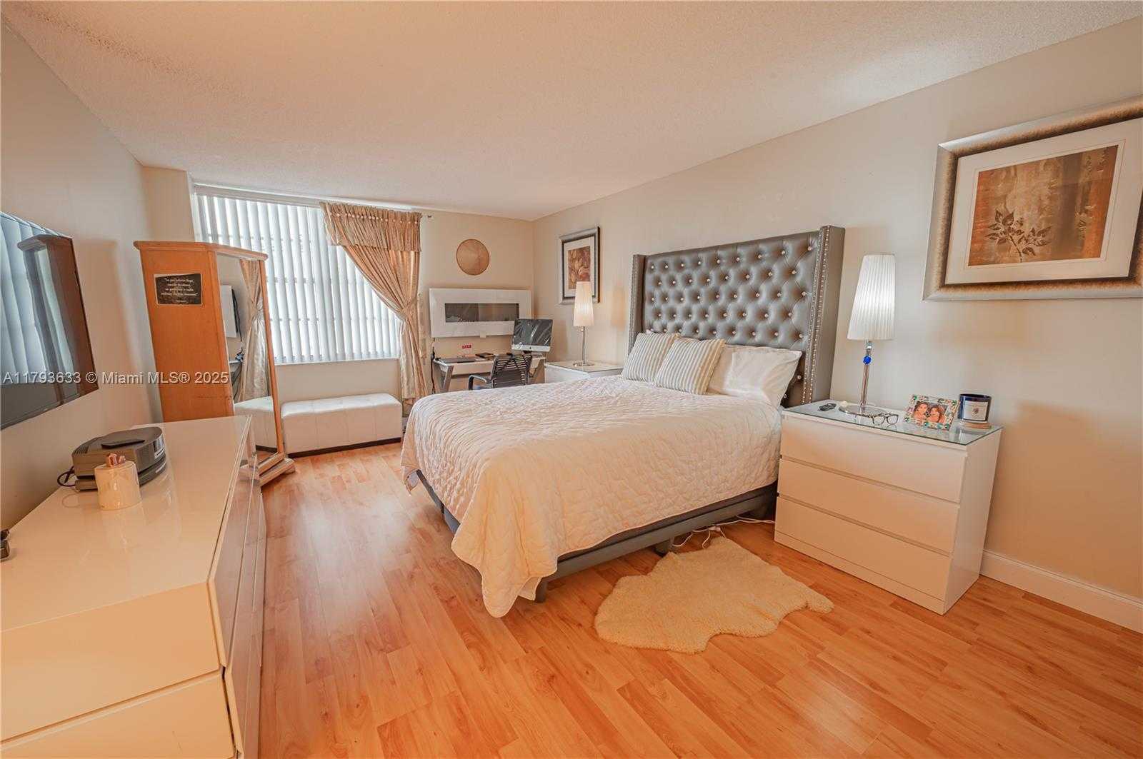 Small Image of 301 174TH ST #401, Sunny Isles Beach Number 25