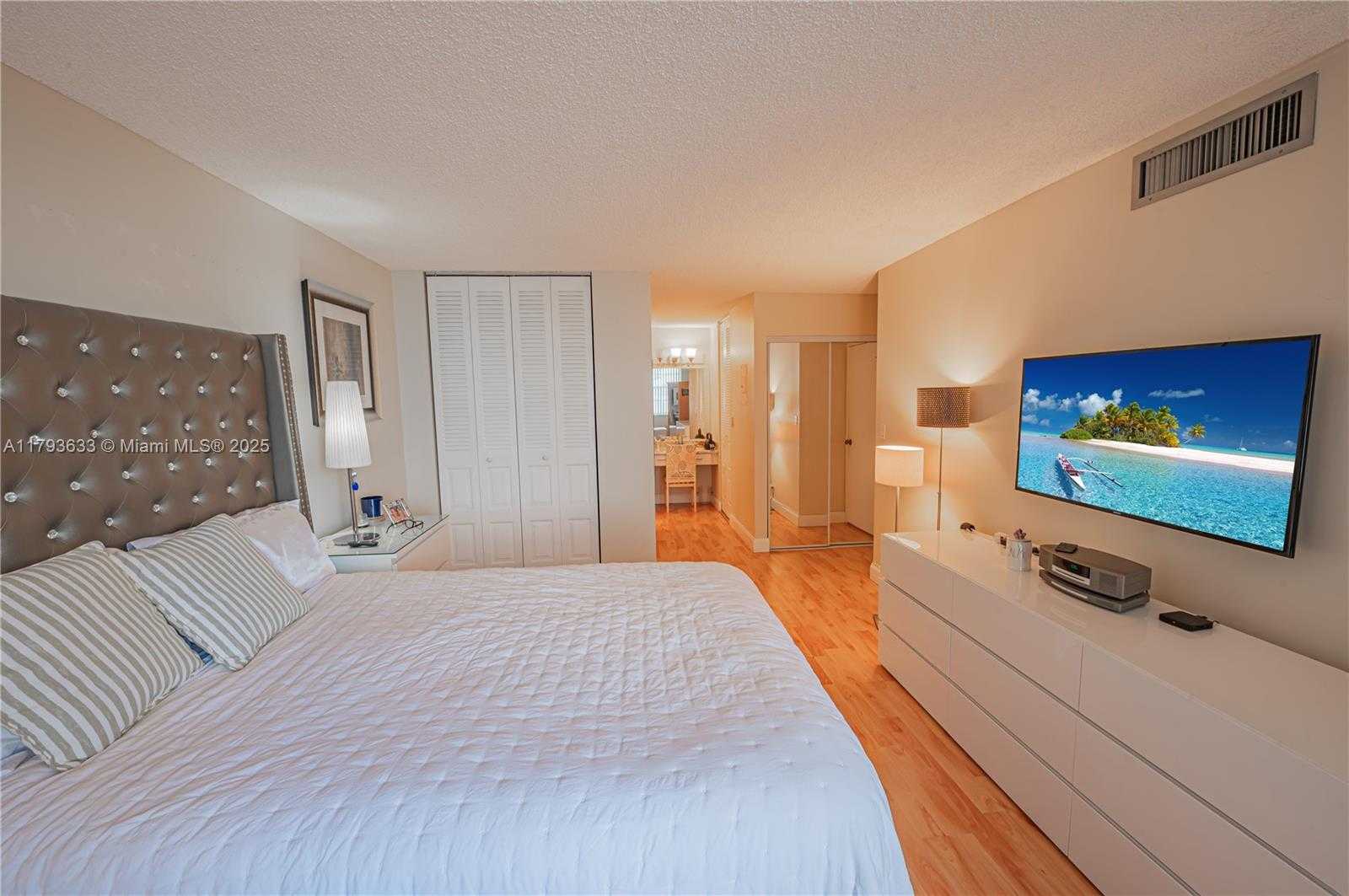 Small Image of 301 174TH ST #401, Sunny Isles Beach Number 27