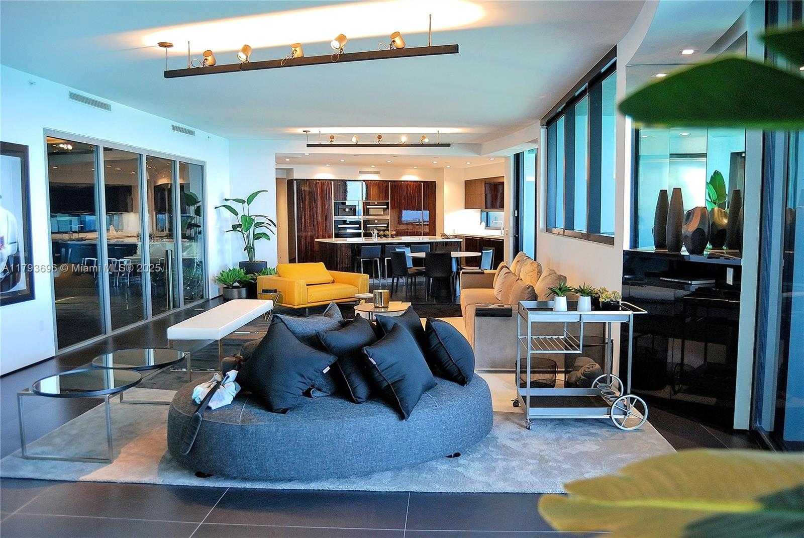 Small Image of 18555 COLLINS AVENUE #3005, Sunny Isles Beach Number 4