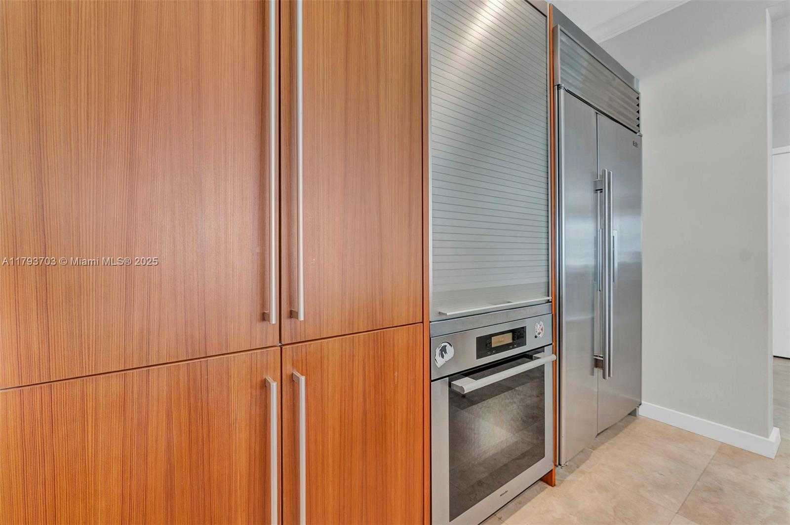 Small Image of 6101 AQUA AVE #103, Miami Beach Number 11