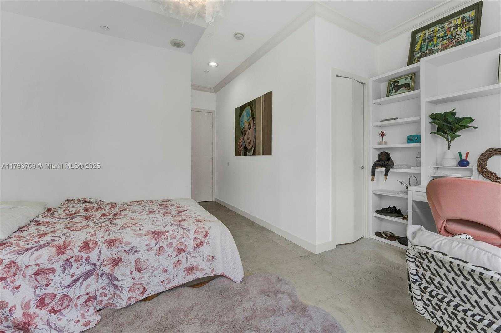 Small Image of 6101 AQUA AVE #103, Miami Beach Number 21