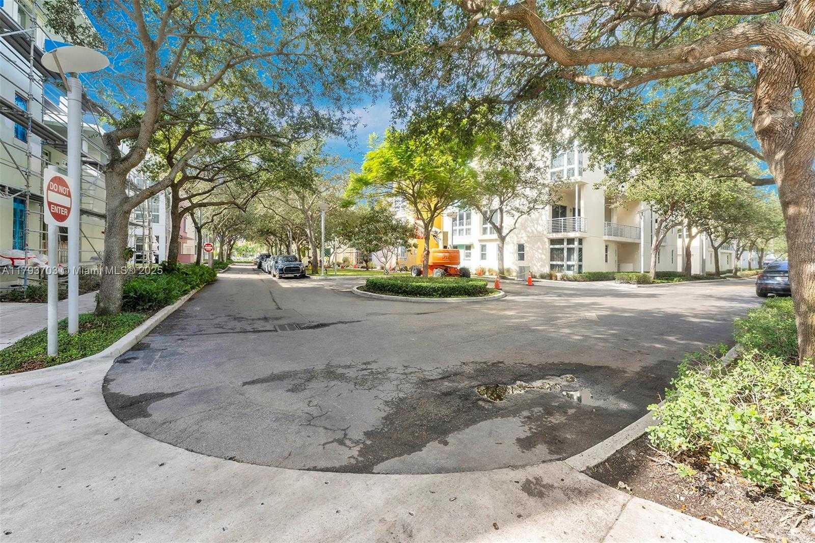 Small Image of 6101 AQUA AVE #103, Miami Beach Number 4