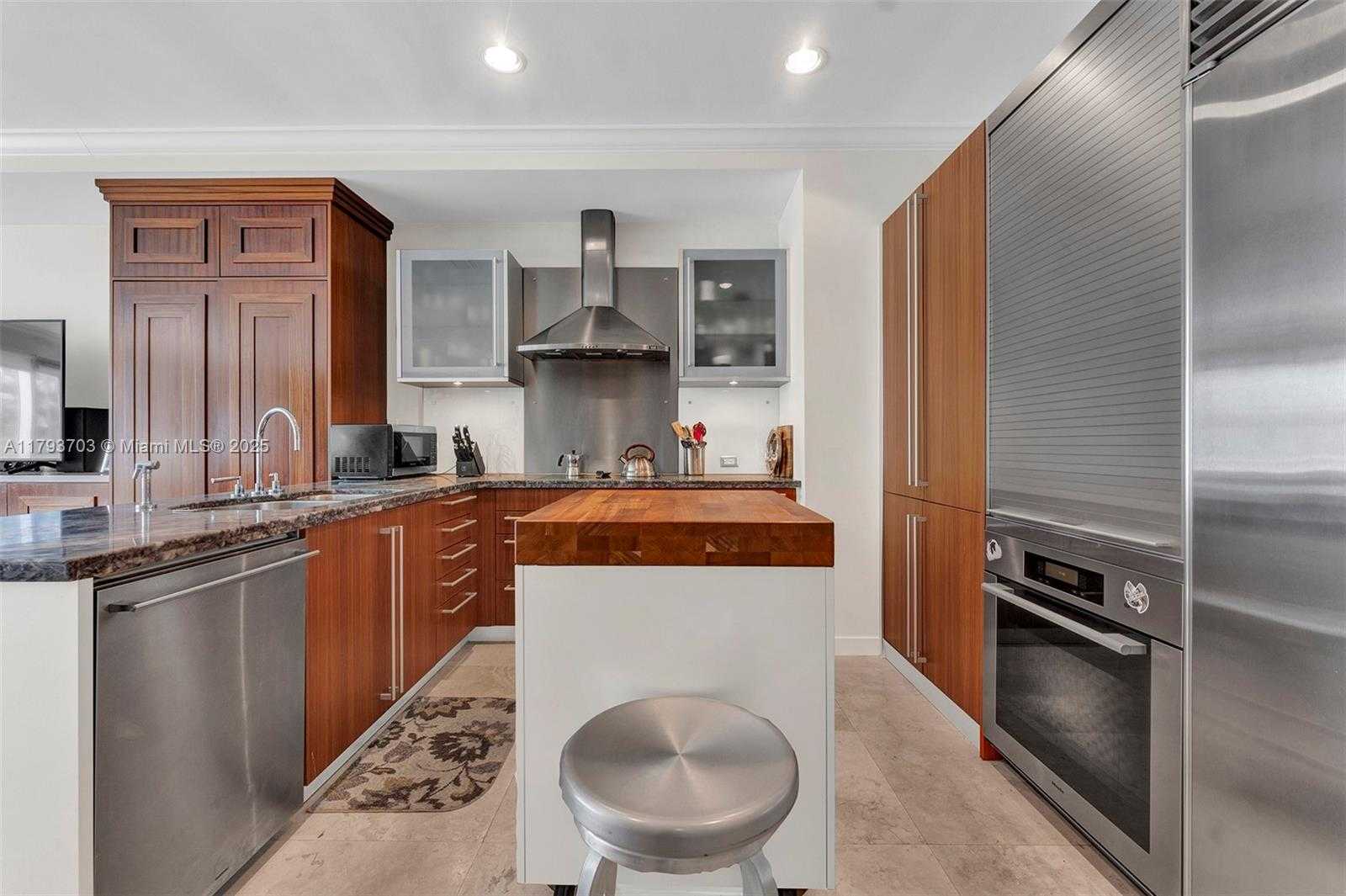 Small Image of 6101 AQUA AVE #103, Miami Beach Number 7
