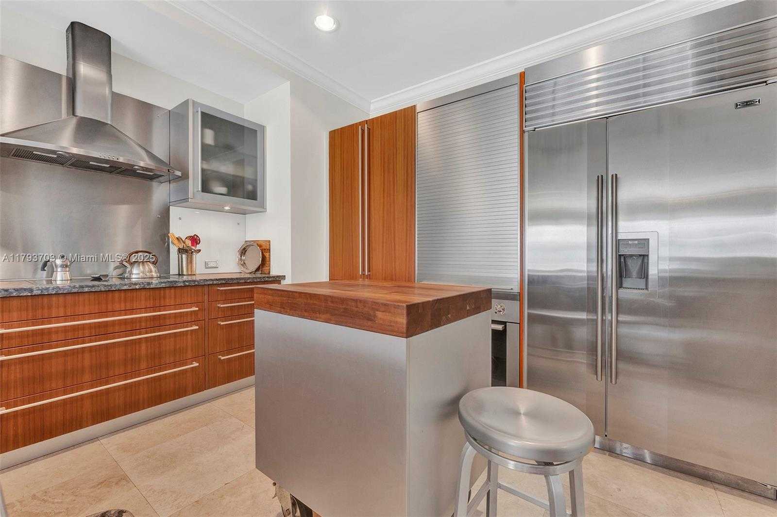 Small Image of 6101 AQUA AVE #103, Miami Beach Number 8