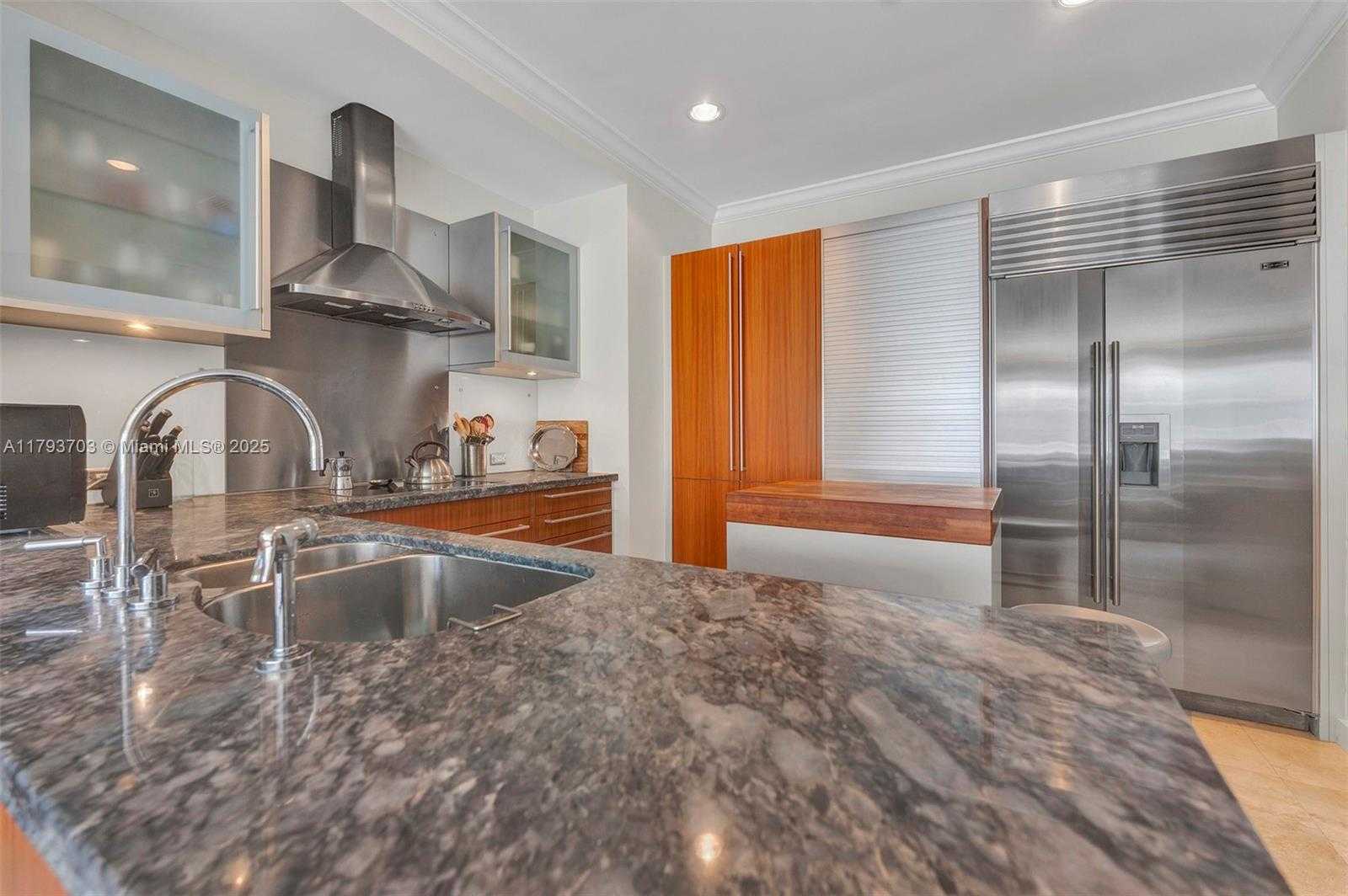 Small Image of 6101 AQUA AVE #103, Miami Beach Number 9