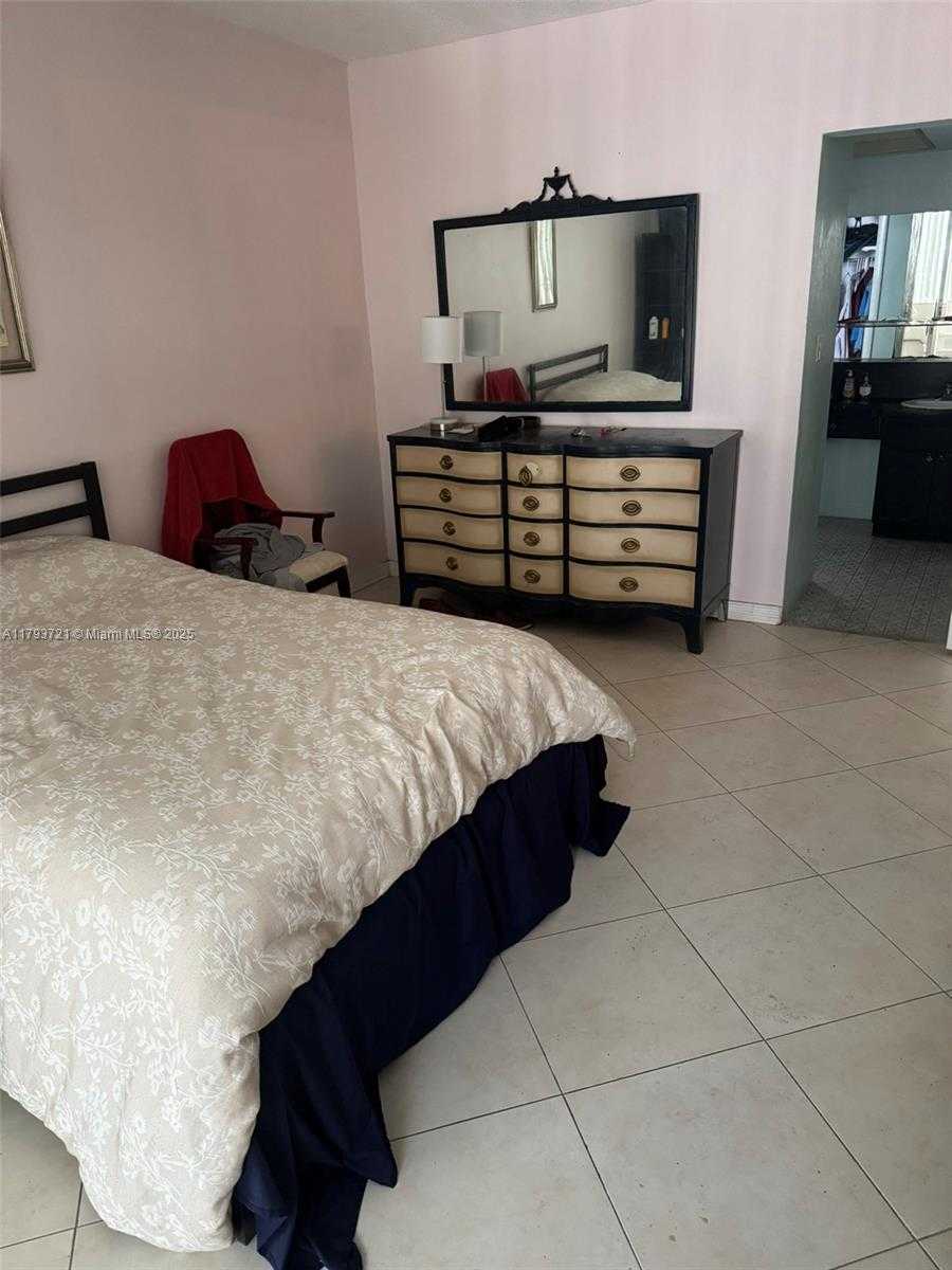 Small Image of 18555 NORTH EAST 14TH AVE #602, Miami Number 14