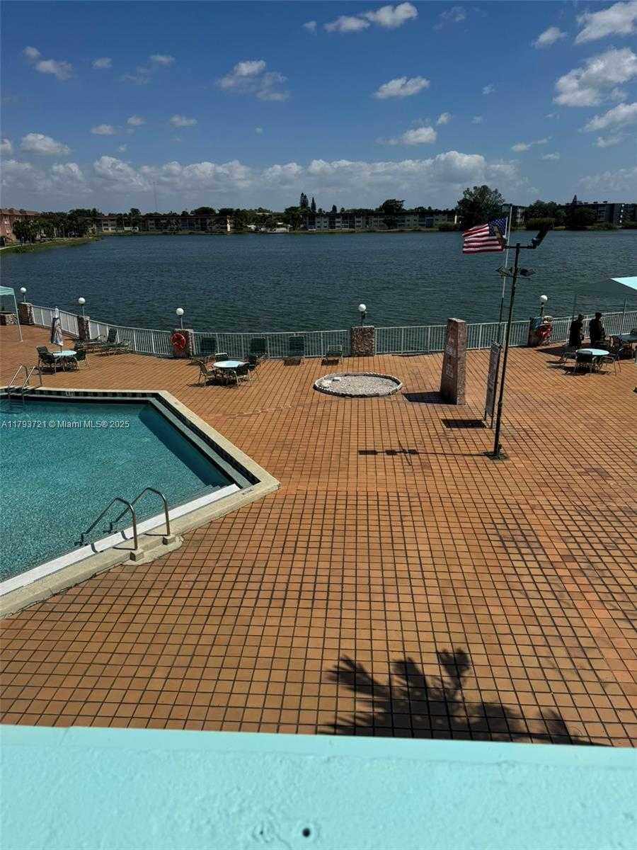 Small Image of 18555 NORTH EAST 14TH AVE #602, Miami Number 21