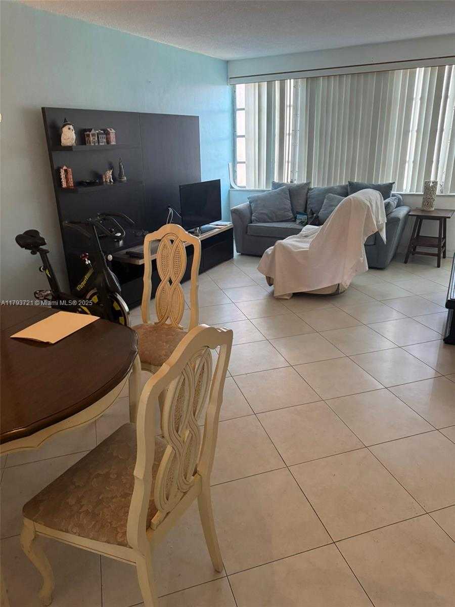 Small Image of 18555 NORTH EAST 14TH AVE #602, Miami Number 7