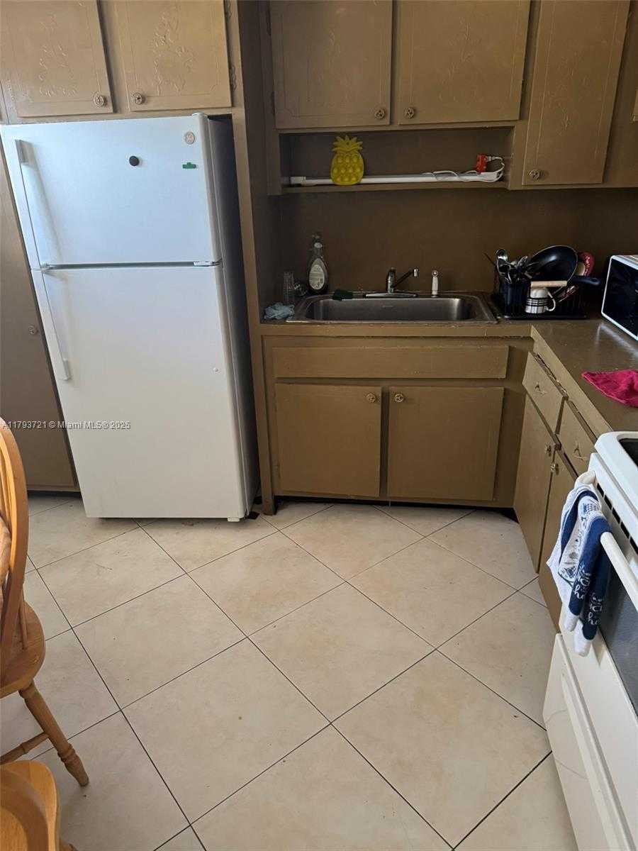 Small Image of 18555 NORTH EAST 14TH AVE #602, Miami Number 8