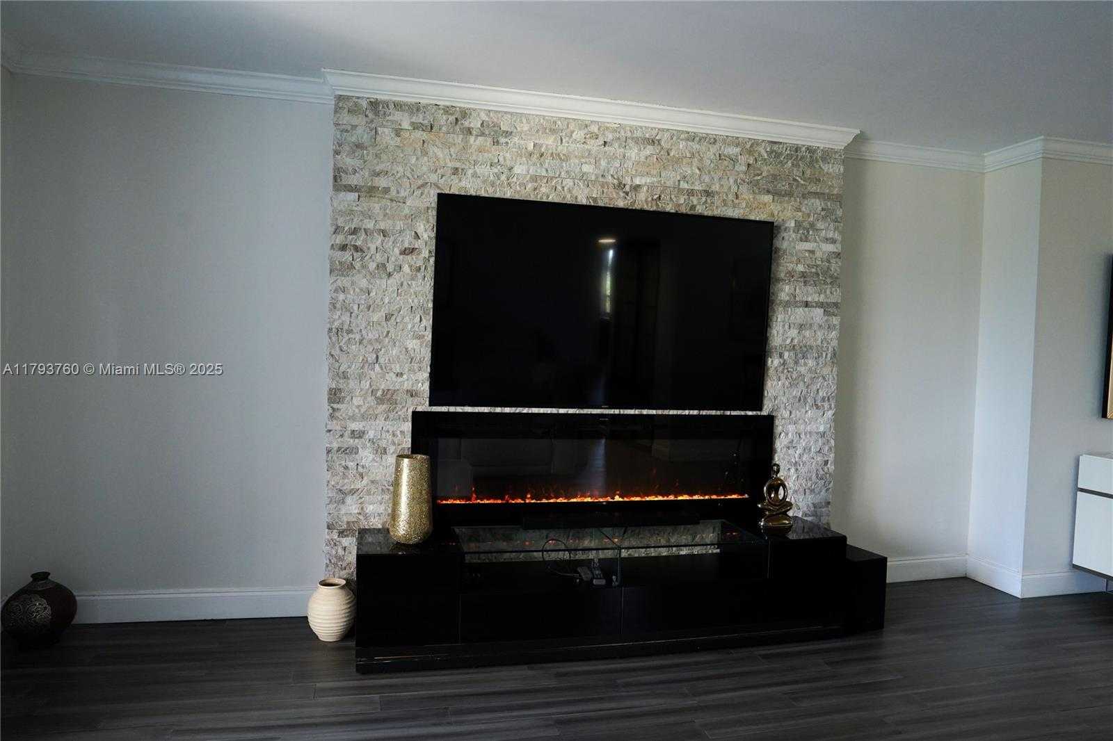 Small Image of 500 THREE ISLANDS BLVD #106, Hallandale Beach Number 22