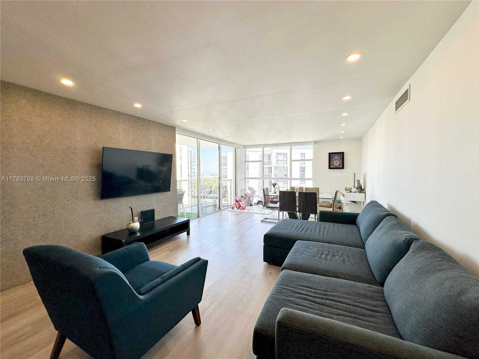 Small Image of 3731 NORTH COUNTRY CLUB DR #2228, Aventura Number 11