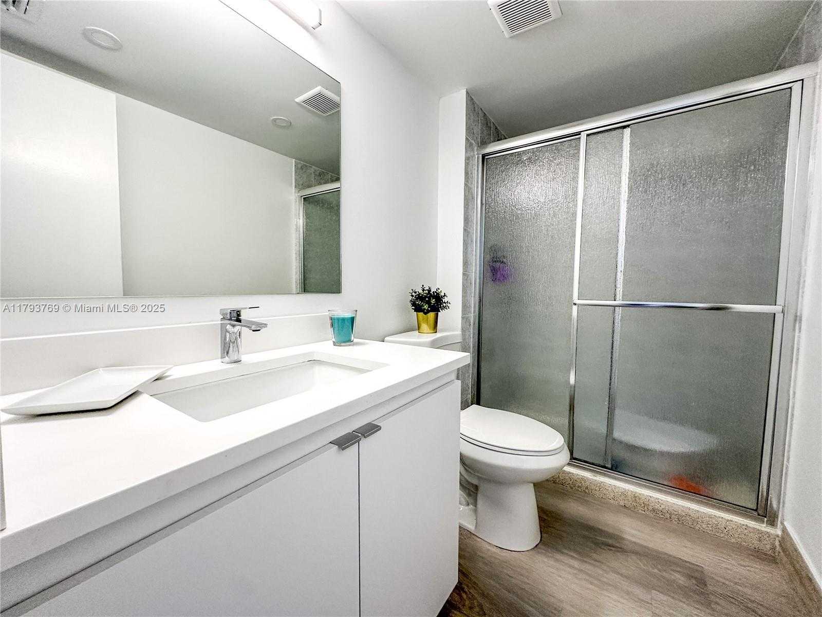 Small Image of 3731 NORTH COUNTRY CLUB DR #2228, Aventura Number 33