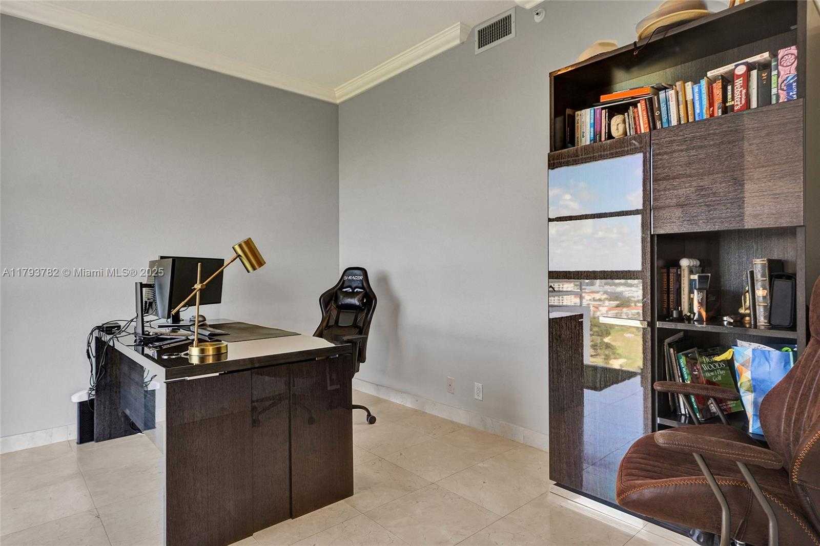 Small Image of 20355 NORTH EAST 34TH CT #2725, Aventura Number 16