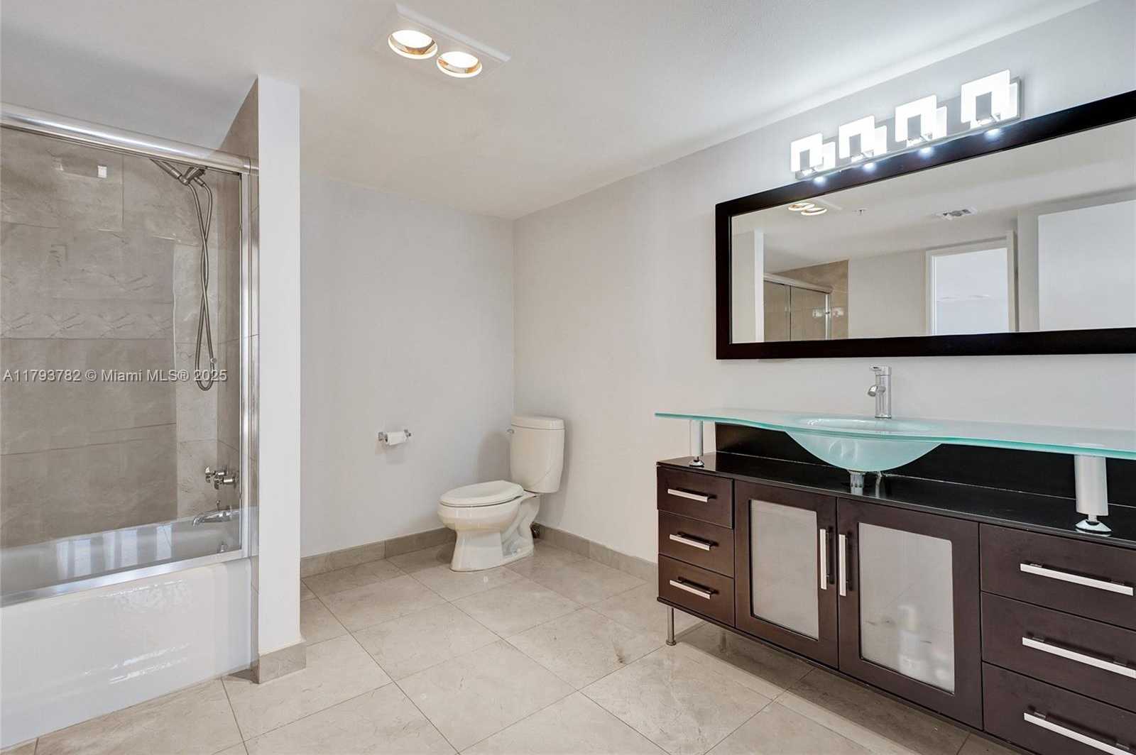 Small Image of 20355 NORTH EAST 34TH CT #2725, Aventura Number 24