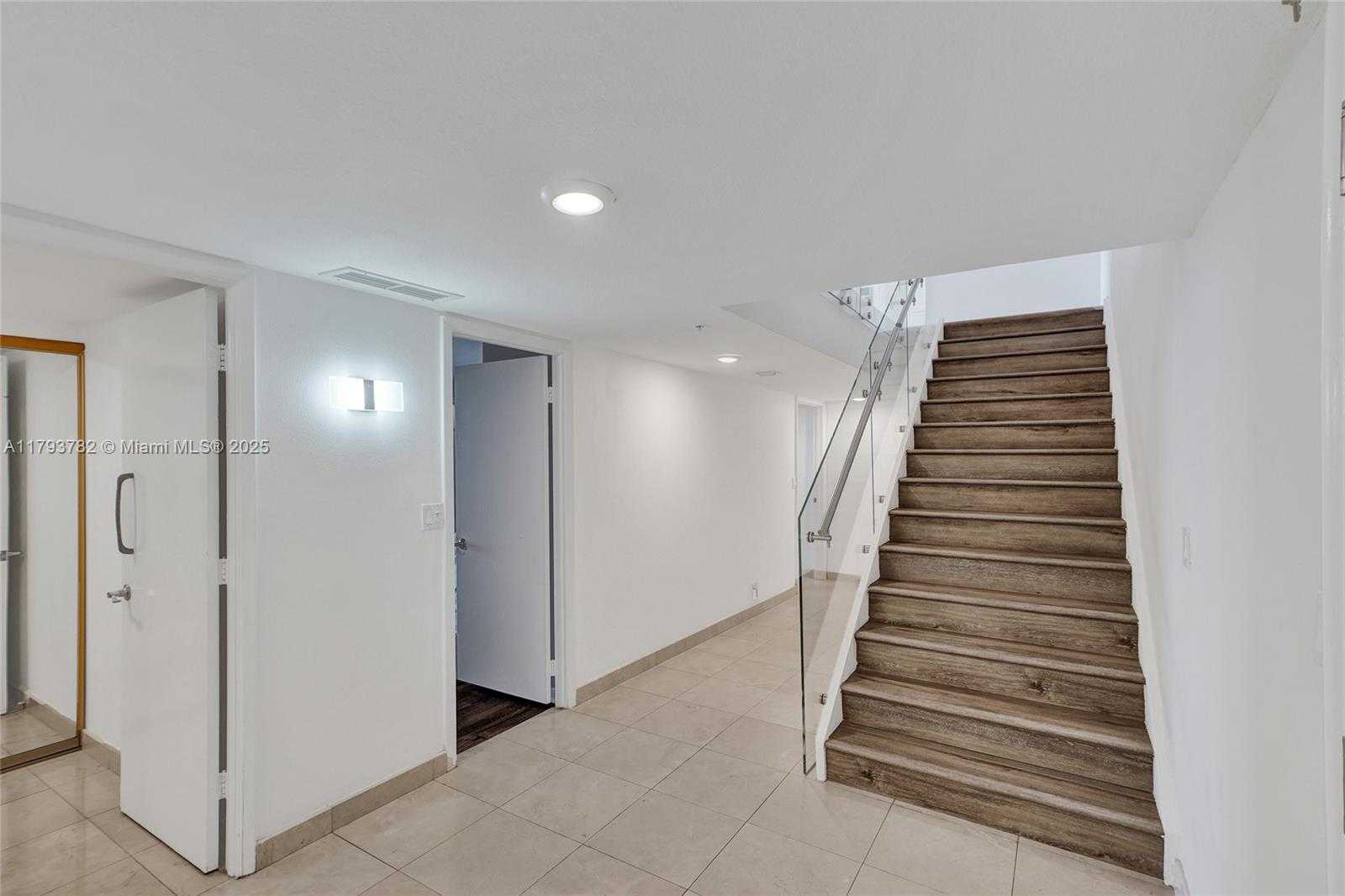 Small Image of 20355 NORTH EAST 34TH CT #2725, Aventura Number 27