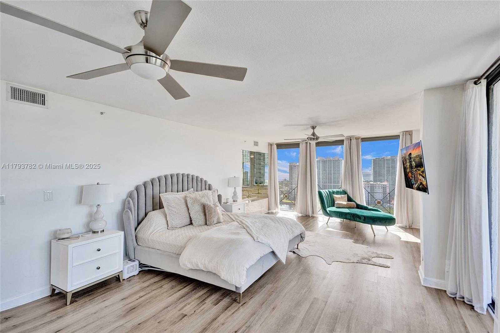 Small Image of 20355 NORTH EAST 34TH CT #2725, Aventura Number 28