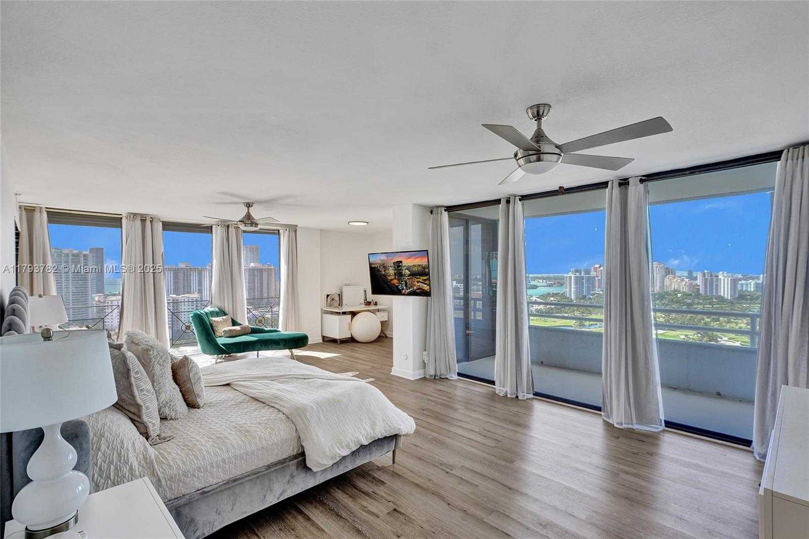 Small Image of 20355 NORTH EAST 34TH CT #2725, Aventura Number 29