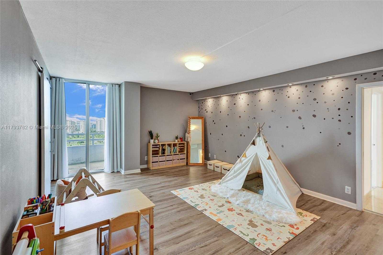 Small Image of 20355 NORTH EAST 34TH CT #2725, Aventura Number 38